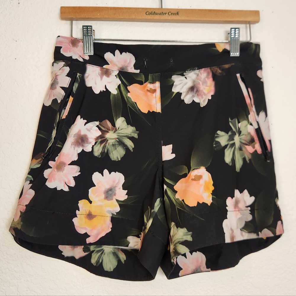 Tangerine Black Blush Print Floral Women's Shorts, Size M